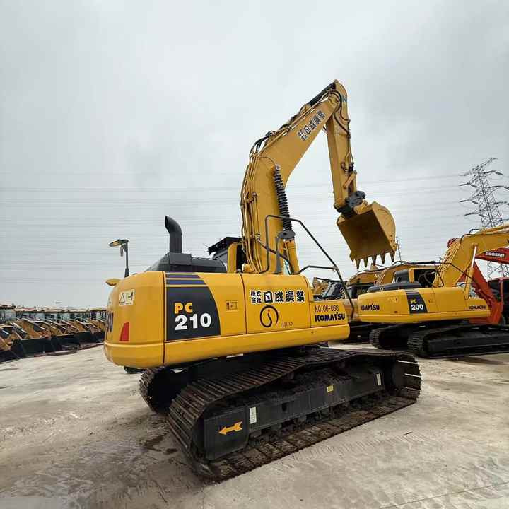 Used Good Quality Japan Original PC210-8 in Good Condition PC210-8 Komatsu - Escavadora de rastos: foto 4 Used Good Quality Japan Original PC210-8 in Good Condition PC210-8 Komatsu - Escavadora de rastos: foto 4
