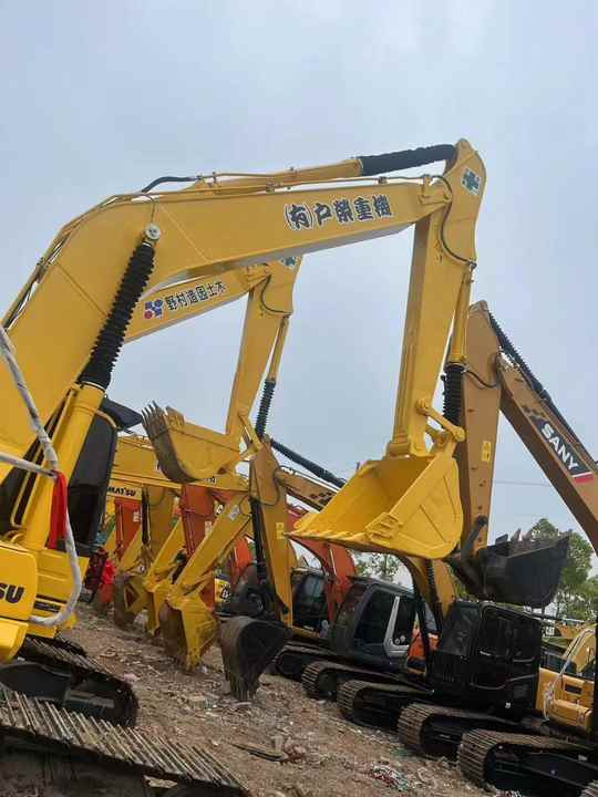 Used Good Quality Japan Original PC240-8 in Good Condition PC240-8 Komatsu - Escavadora de rastos: foto 5 Used Good Quality Japan Original PC240-8 in Good Condition PC240-8 Komatsu - Escavadora de rastos: foto 5