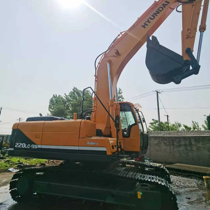 Used HYUNDAI R220-9S New Model Excavator Second Hand Machine Popular Brand Korean hyundai Hydraulic Machinery - Escavadora de rastos: foto 1 Used HYUNDAI R220-9S New Model Excavator Second Hand Machine Popular Brand Korean hyundai Hydraulic Machinery - Escavadora de rastos: foto 1