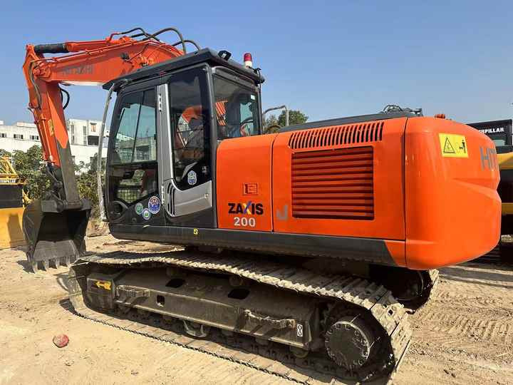 Used Hitachi ZX200-3 Excavator for Construction with Cheap Price - Escavadora de rastos: foto 3 Used Hitachi ZX200-3 Excavator for Construction with Cheap Price - Escavadora de rastos: foto 3