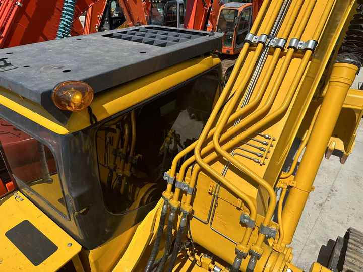 Used Japan Brand komatsu Pc350-7 with High Quality Used Engineering & Construction Machinery - Escavadeira: foto 5 Used Japan Brand komatsu Pc350-7 with High Quality Used Engineering & Construction Machinery - Escavadeira: foto 5
