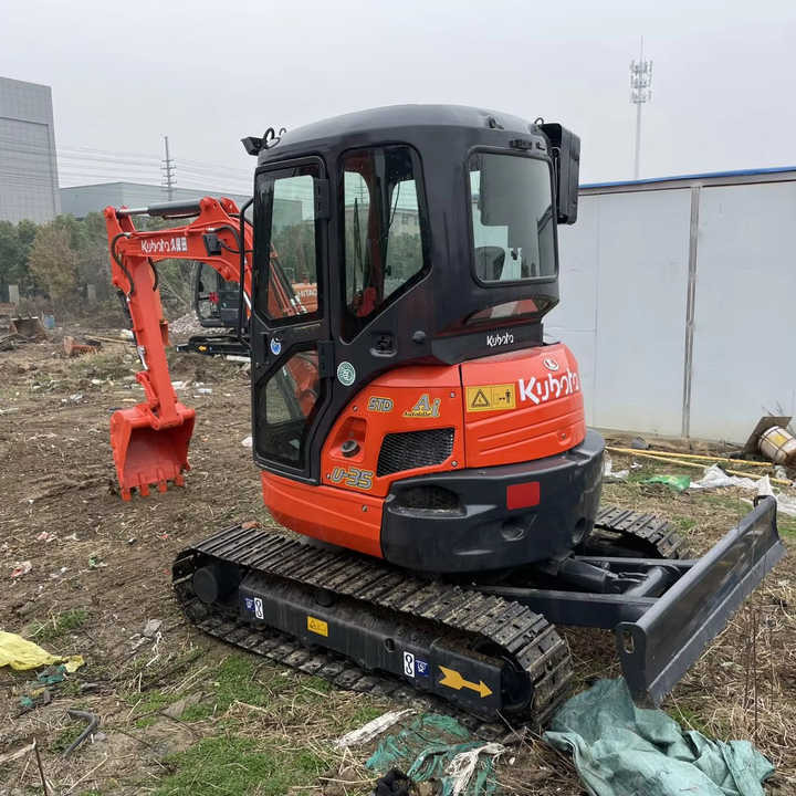 Used KUBOTA U35-5 Model Excavator Second Hand Machine Popular Brand JAPAN KUBOTA Hydraulic Machinery - Mini escavadeira: foto 1 Used KUBOTA U35-5 Model Excavator Second Hand Machine Popular Brand JAPAN KUBOTA Hydraulic Machinery - Mini escavadeira: foto 1