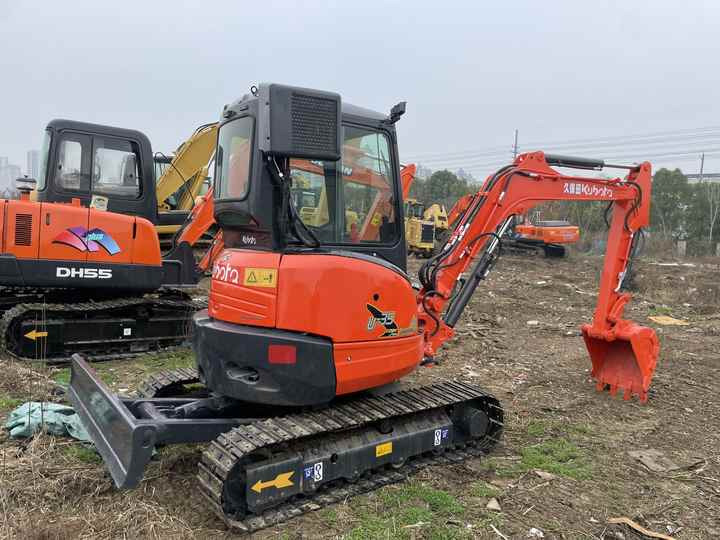 Used KUBOTA U35-5 Model Excavator Second Hand Machine Popular Brand JAPAN KUBOTA Hydraulic Machinery - Mini escavadeira: foto 2 Used KUBOTA U35-5 Model Excavator Second Hand Machine Popular Brand JAPAN KUBOTA Hydraulic Machinery - Mini escavadeira: foto 2