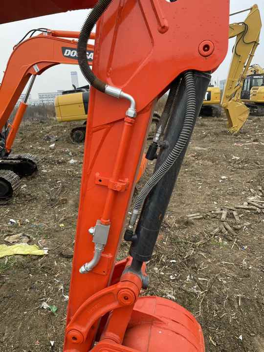 Used KUBOTA U35-5 Model Excavator Second Hand Machine Popular Brand JAPAN KUBOTA Hydraulic Machinery - Mini escavadeira: foto 3 Used KUBOTA U35-5 Model Excavator Second Hand Machine Popular Brand JAPAN KUBOTA Hydraulic Machinery - Mini escavadeira: foto 3