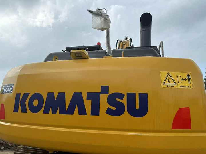 Used Komatsu PC210-8 for sale at an affordable price - Escavadora de rastos: foto 2 Used Komatsu PC210-8 for sale at an affordable price - Escavadora de rastos: foto 2