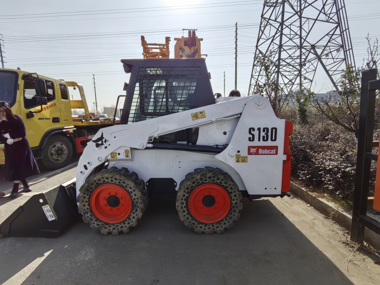 BOBCAT S130 - Mini pá carregadora: foto 3 BOBCAT S130 - Mini pá carregadora: foto 3