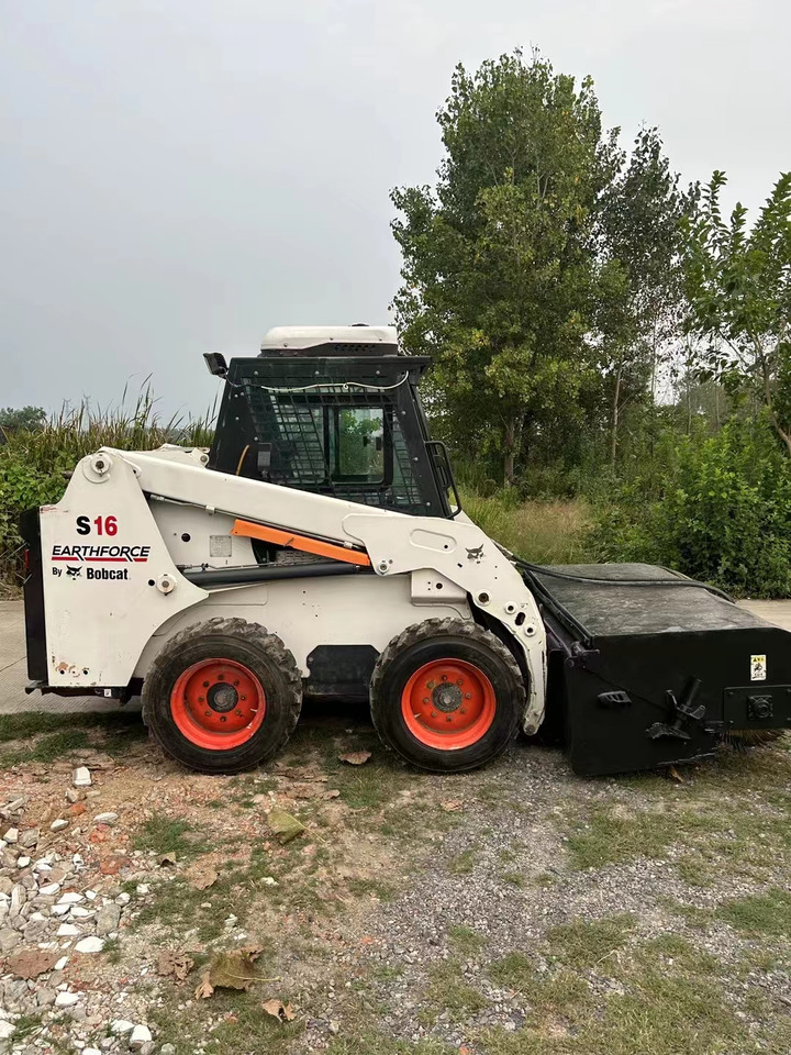 BOBCAT S16 - Mini pá carregadora: foto 1 BOBCAT S16 - Mini pá carregadora: foto 1