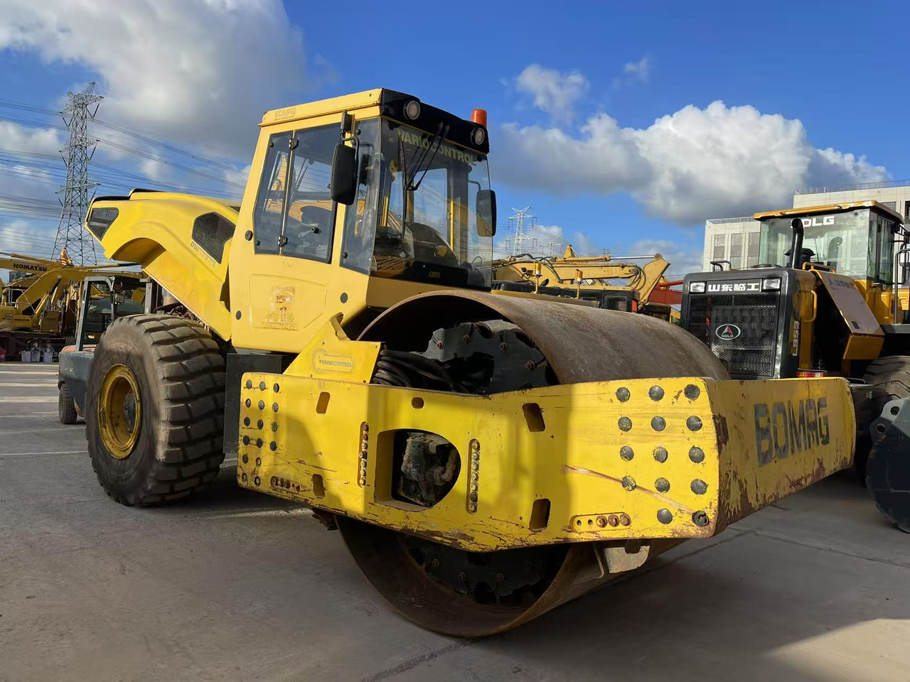 BOMAG BW226 - Compactador de asfalto: foto 1 BOMAG BW226 - Compactador de asfalto: foto 1