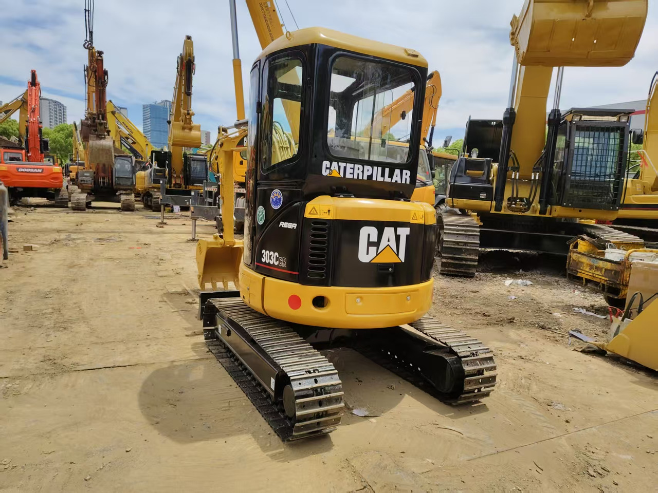 CATERPILLAR 303C - Mini escavadeira: foto 5 CATERPILLAR 303C - Mini escavadeira: foto 5