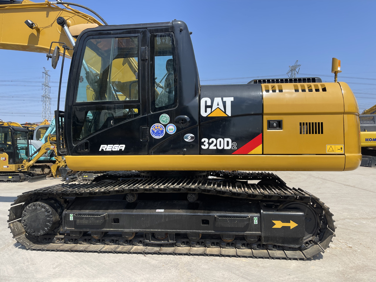 CATERPILLAR 320D2 - Escavadora de rastos: foto 5 CATERPILLAR 320D2 - Escavadora de rastos: foto 5