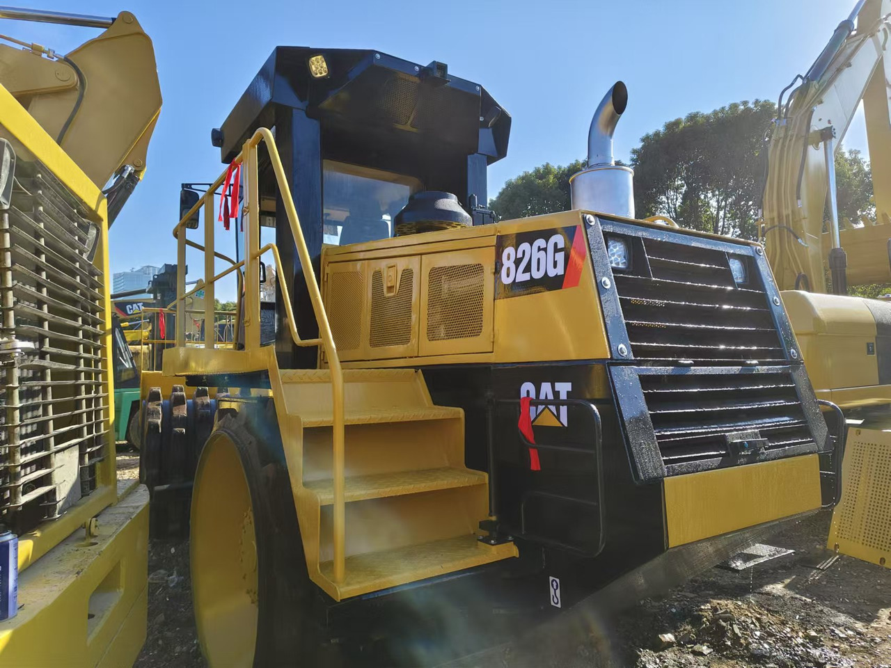 CATERPILLAR 826G - Compactador de asfalto: foto 5 CATERPILLAR 826G - Compactador de asfalto: foto 5