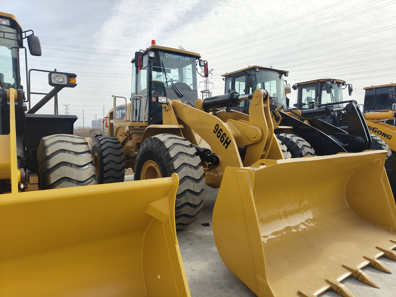 CATERPILLAR 966H - Pá carregadora de rodas: foto 4 CATERPILLAR 966H - Pá carregadora de rodas: foto 4