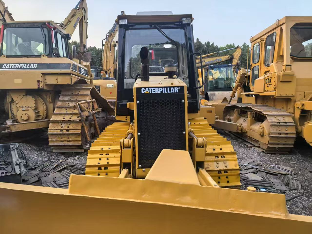 CATERPILLAR D3C - Buldôzer: foto 4 CATERPILLAR D3C - Buldôzer: foto 4