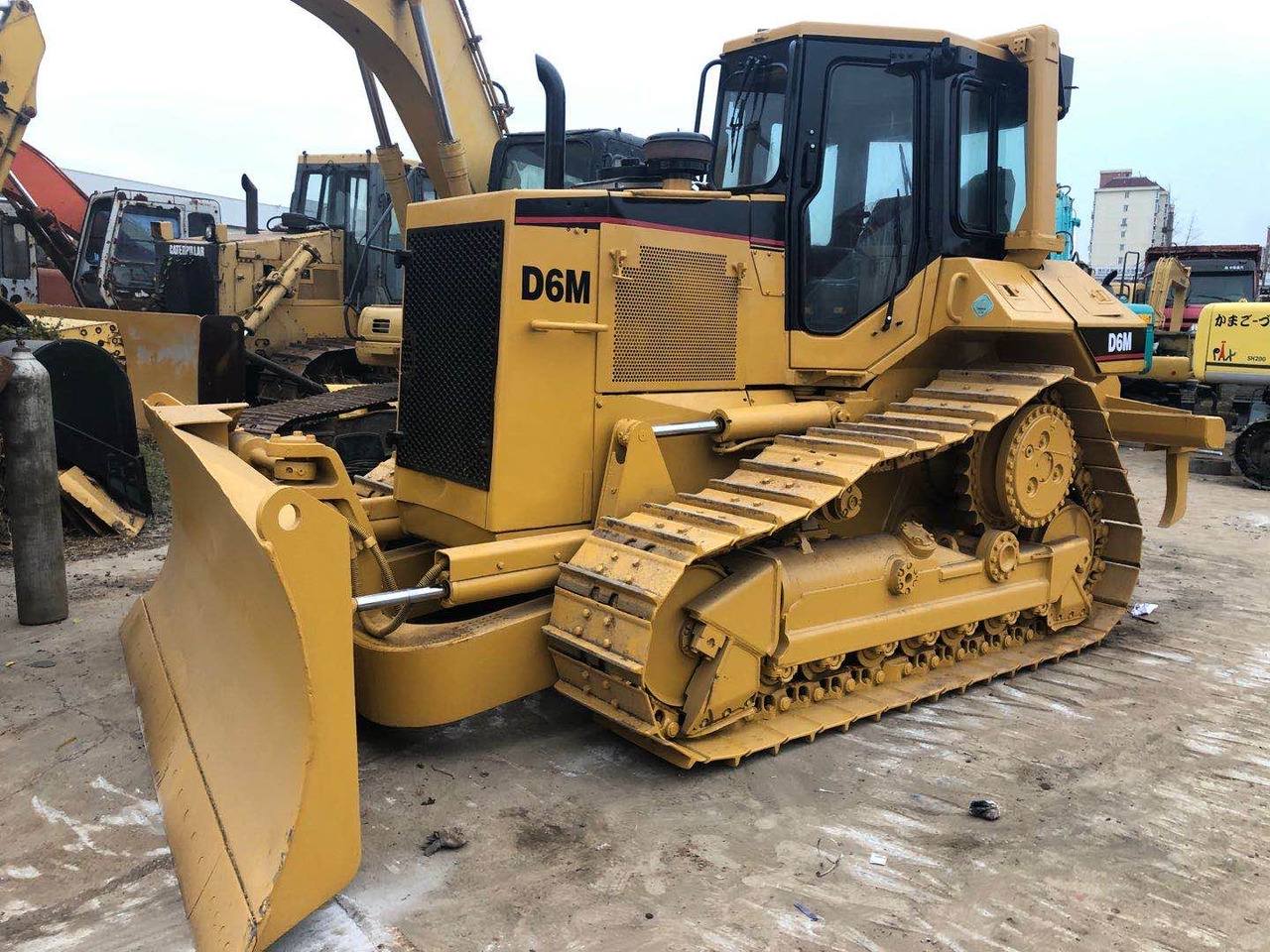 CATERPILLAR D6M - Buldôzer: foto 4 CATERPILLAR D6M - Buldôzer: foto 4