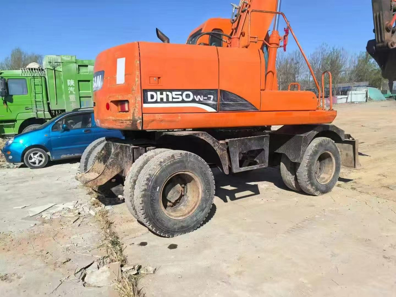 DOOSAN DH150W-7 - Escavadeira de rodas: foto 4 DOOSAN DH150W-7 - Escavadeira de rodas: foto 4