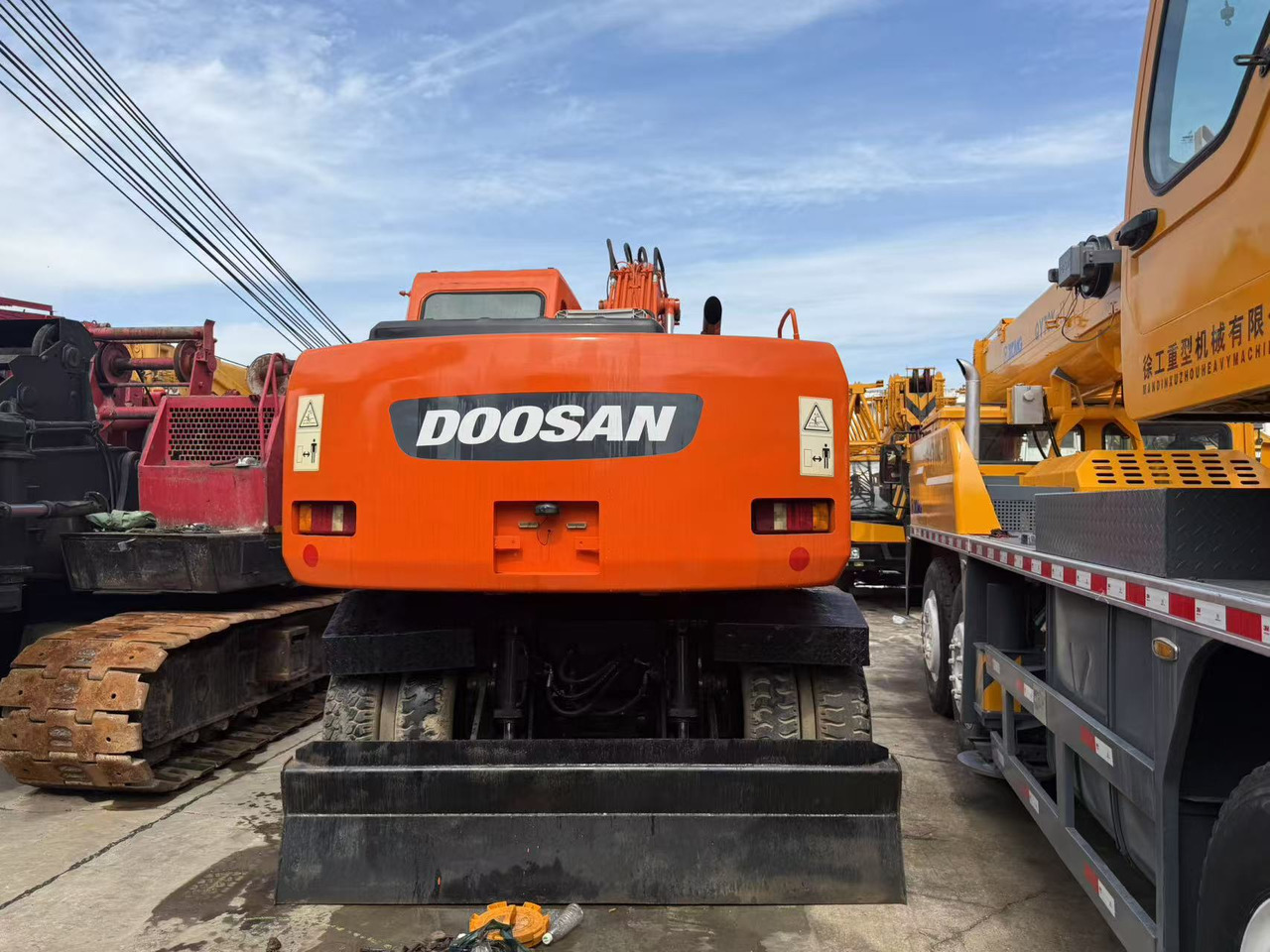 DOOSAN DH150W-7 - Escavadeira de rodas: foto 2 DOOSAN DH150W-7 - Escavadeira de rodas: foto 2