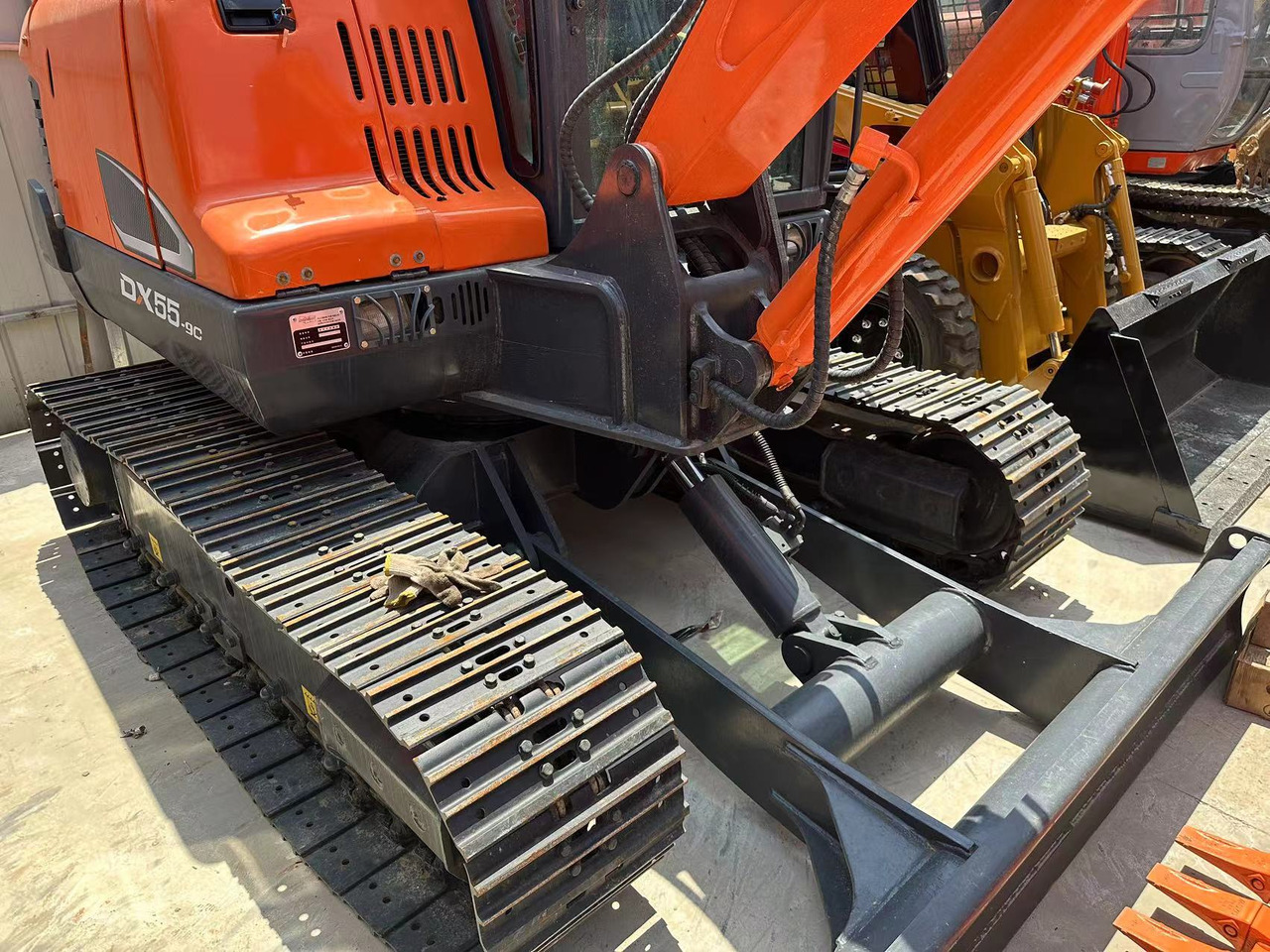 DOOSAN DX55-9C - Escavadora de rastos: foto 4 DOOSAN DX55-9C - Escavadora de rastos: foto 4