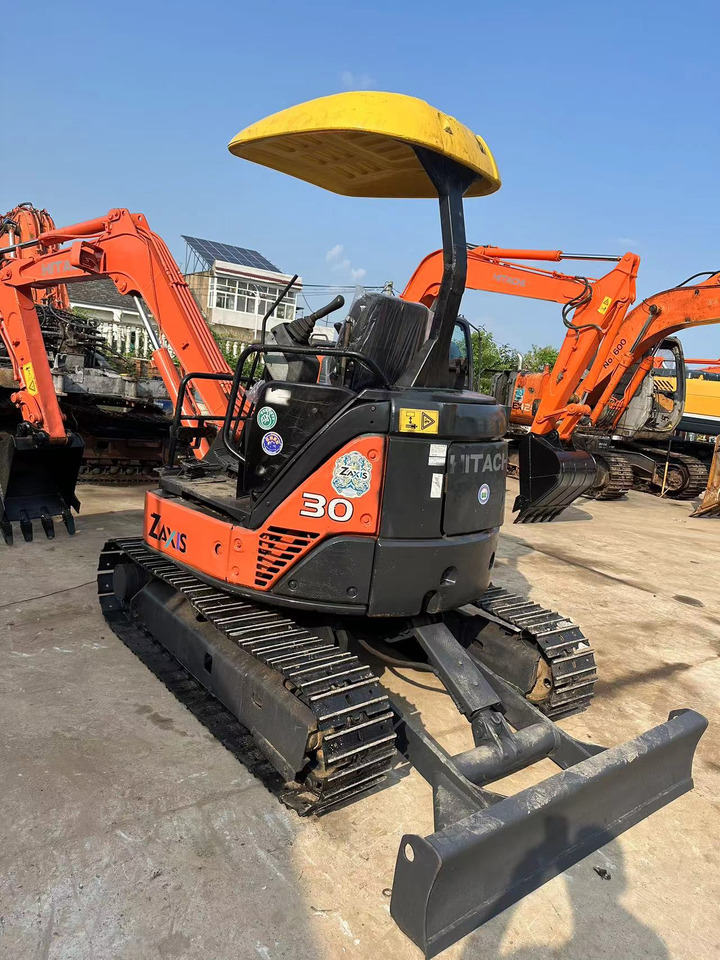 HITACHI ZX30 - Escavadora de rastos: foto 4 HITACHI ZX30 - Escavadora de rastos: foto 4
