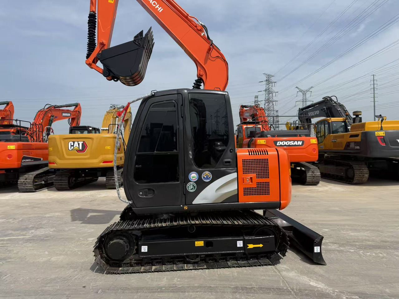 HITACHI ZX70 - Escavadora de rastos: foto 1 HITACHI ZX70 - Escavadora de rastos: foto 1