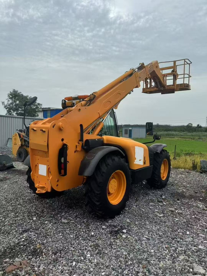 JCB 535 - Empilhador telescópico: foto 1 JCB 535 - Empilhador telescópico: foto 1