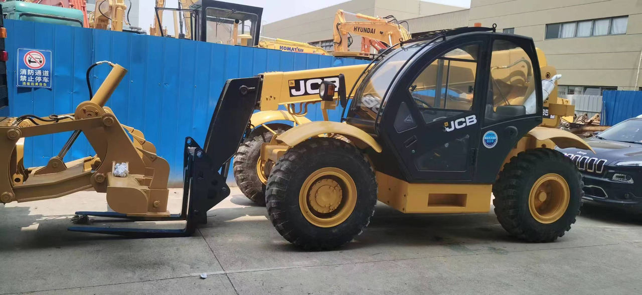 JCB 535 - Empilhador telescópico: foto 1 JCB 535 - Empilhador telescópico: foto 1