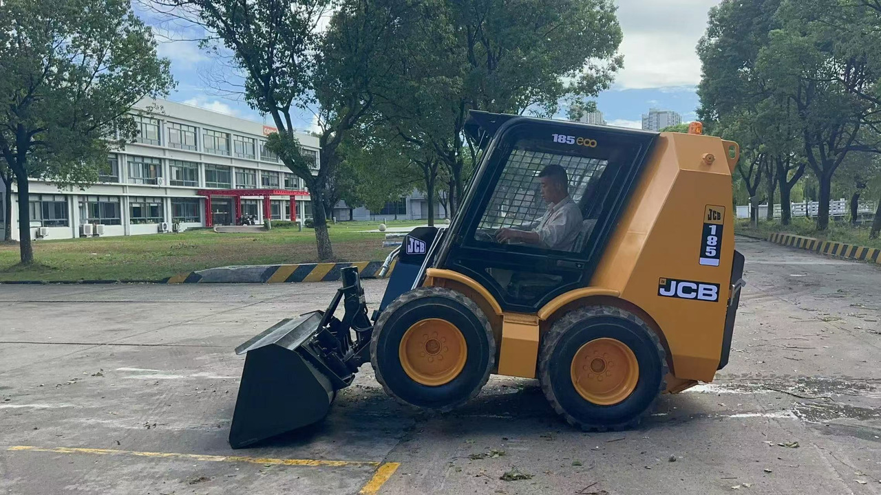 JCB JCB 185 - Mini pá carregadora: foto 3 JCB JCB 185 - Mini pá carregadora: foto 3
