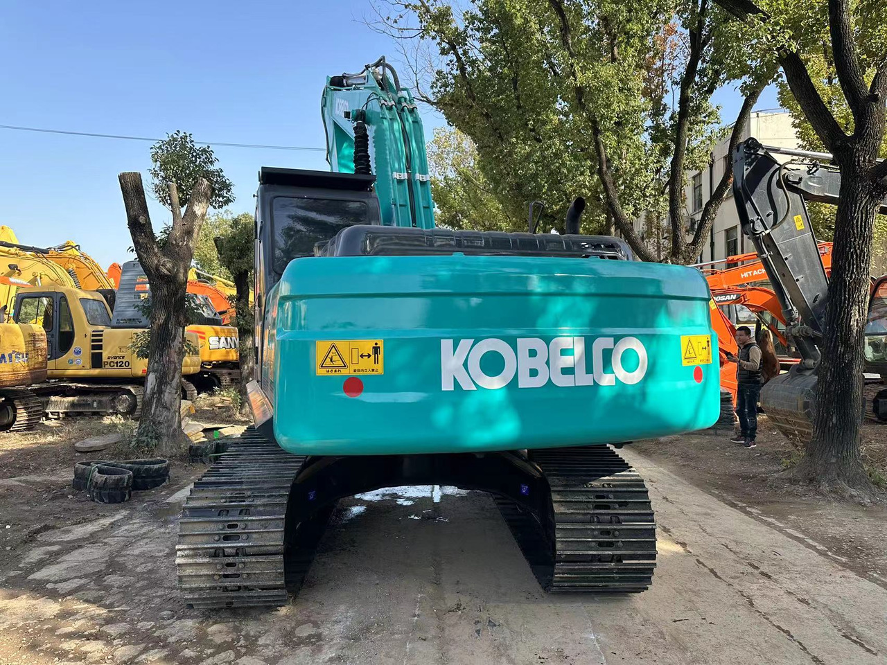 KOBELCO SK200-8 - Mini escavadeira: foto 3 KOBELCO SK200-8 - Mini escavadeira: foto 3