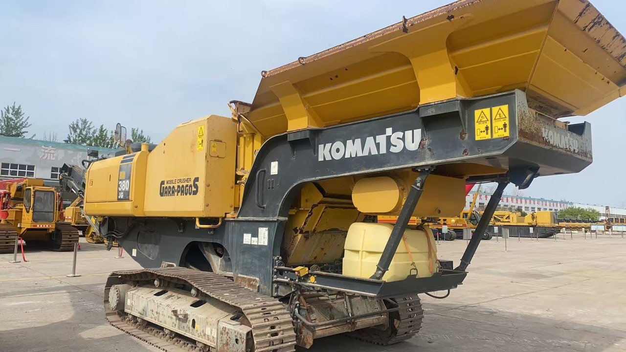 KOMATSU BR380JG-1E0 - Britador: foto 1 KOMATSU BR380JG-1E0 - Britador: foto 1