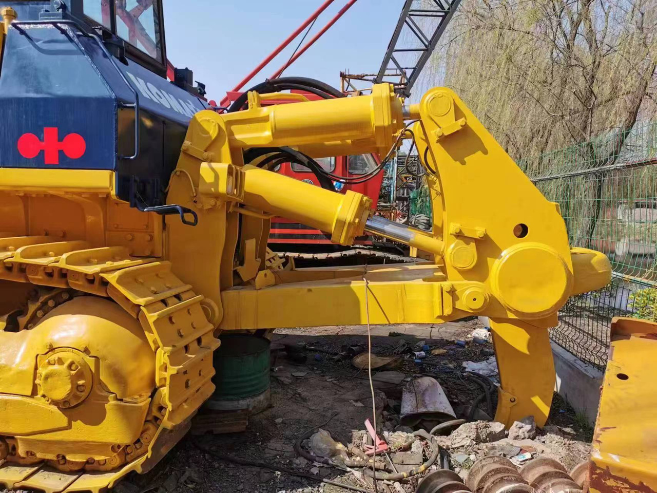 KOMATSU D155A-2 - Buldôzer: foto 4 KOMATSU D155A-2 - Buldôzer: foto 4