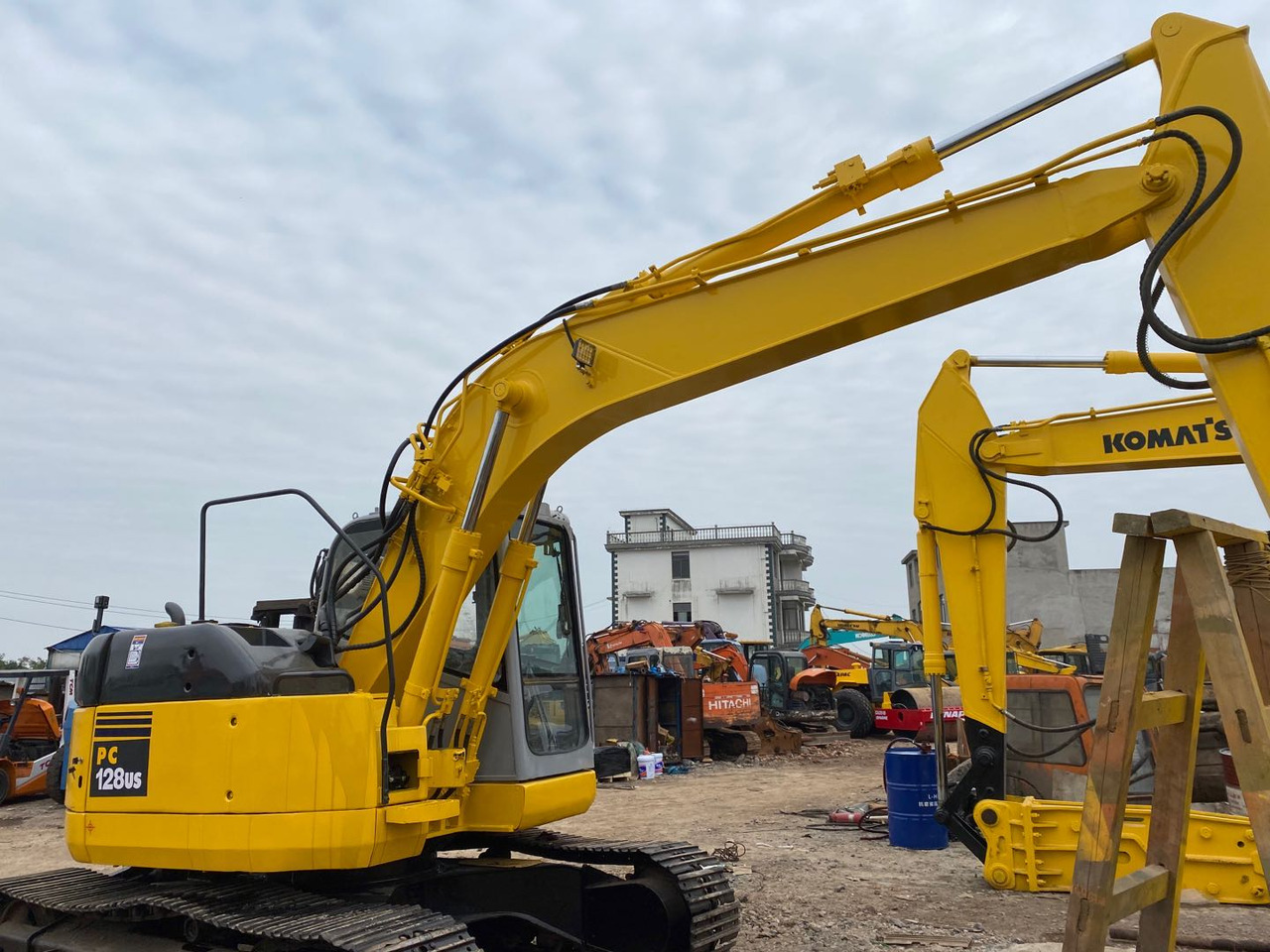 KOMATSU PC128US - Escavadora de rastos: foto 5 KOMATSU PC128US - Escavadora de rastos: foto 5