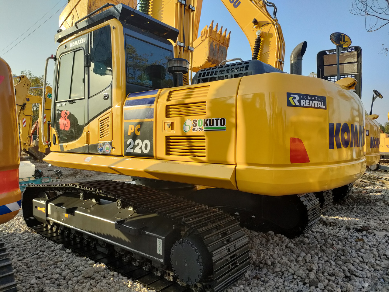 KOMATSU PC220-8 - Escavadora de rastos: foto 1 KOMATSU PC220-8 - Escavadora de rastos: foto 1