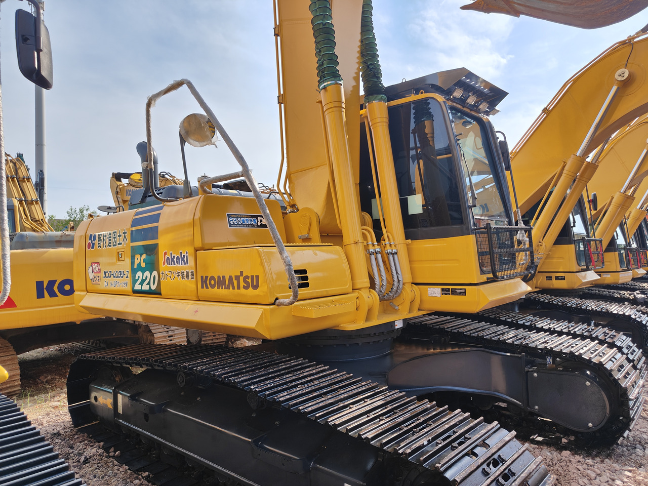 KOMATSU PC220-8 - Escavadora de rastos: foto 2 KOMATSU PC220-8 - Escavadora de rastos: foto 2