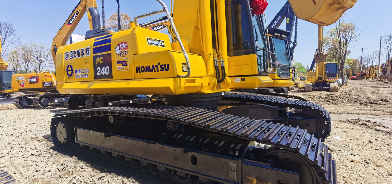 KOMATSU PC240-8 - Escavadora de rastos: foto 3 KOMATSU PC240-8 - Escavadora de rastos: foto 3