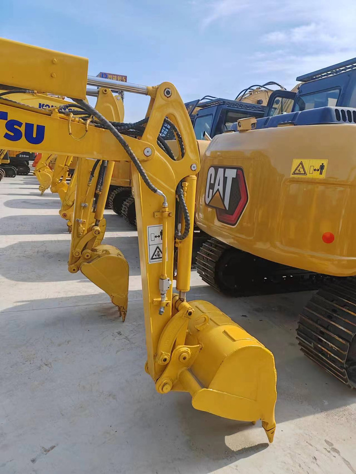 KOMATSU PC30 - Escavadora de rastos: foto 2 KOMATSU PC30 - Escavadora de rastos: foto 2