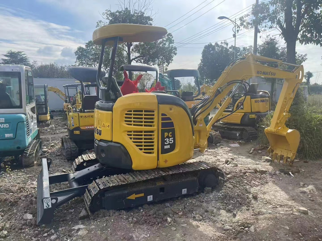 KOMATSU PC35 - Escavadora de rastos: foto 1 KOMATSU PC35 - Escavadora de rastos: foto 1