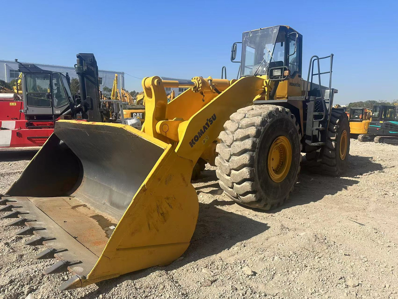 KOMATSU WA500-3 - Pá carregadora de rodas: foto 4 KOMATSU WA500-3 - Pá carregadora de rodas: foto 4