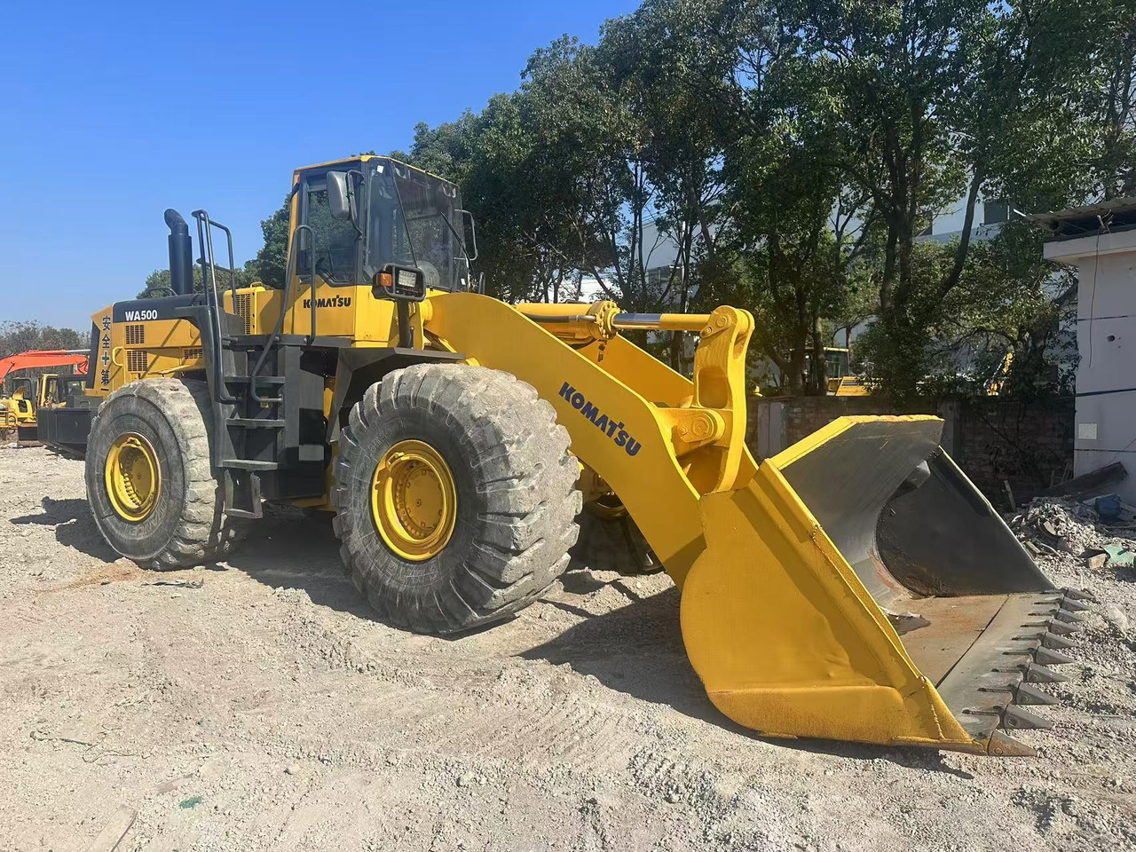 KOMATSU WA500-3 - Pá carregadora de rodas: foto 1 KOMATSU WA500-3 - Pá carregadora de rodas: foto 1