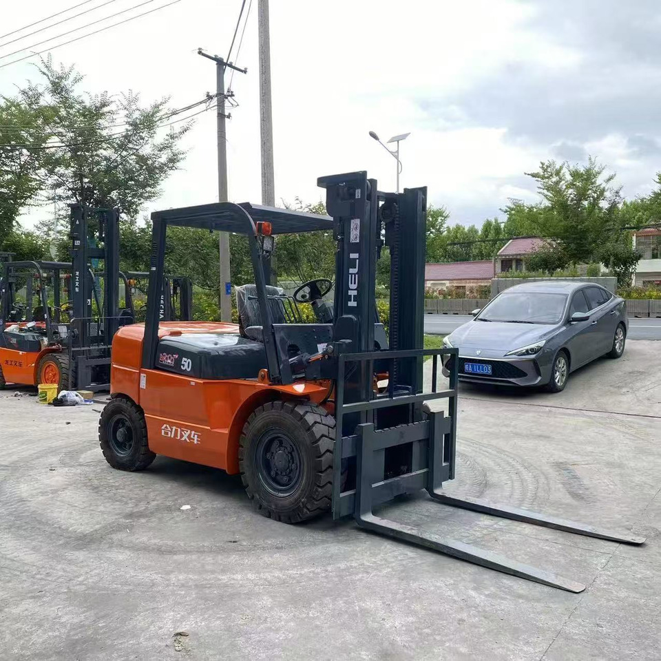 TOYOTA 50 - Empilhadeira a diesel: foto 4 TOYOTA 50 - Empilhadeira a diesel: foto 4