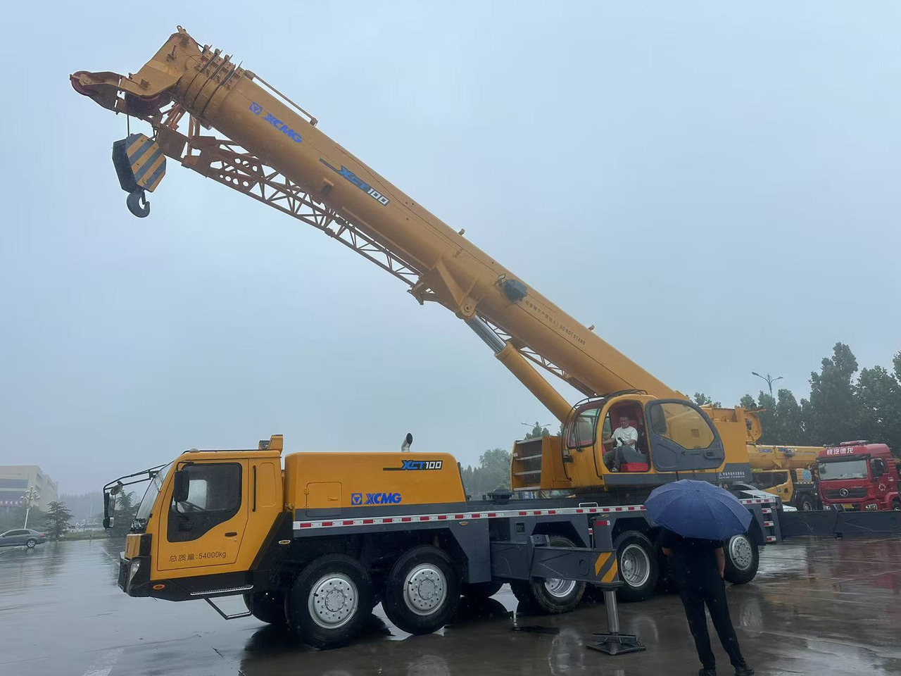XCMG XCT100 - Grua móvel: foto 2 XCMG XCT100 - Grua móvel: foto 2