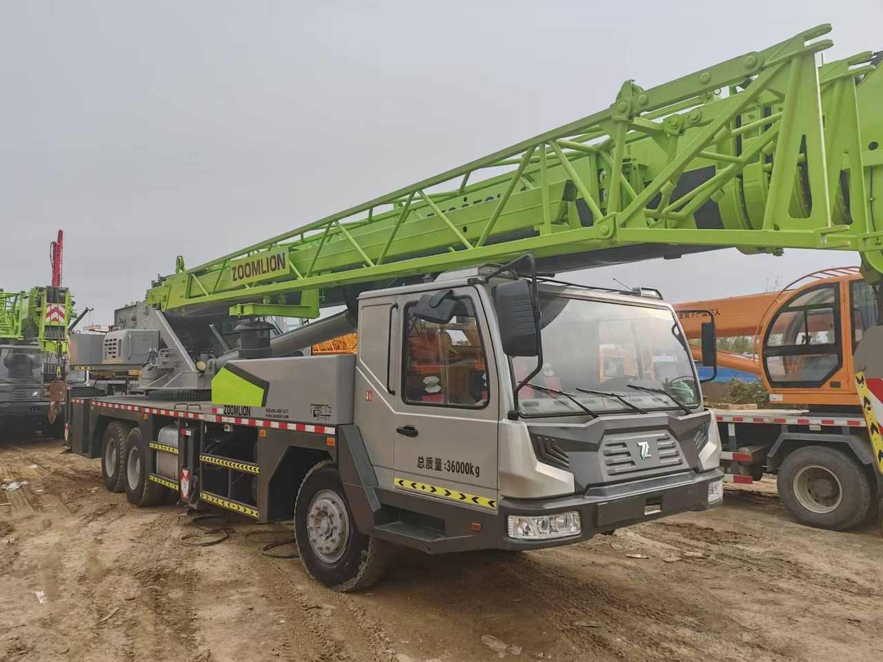ZOOMLION ZTC350H - Grua móvel: foto 2 ZOOMLION ZTC350H - Grua móvel: foto 2