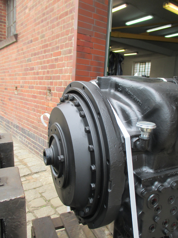 Skrzynia biegów Clark Hurth - Caixa de velocidade por Máquina de construção: foto 2 Skrzynia biegów Clark Hurth - Caixa de velocidade por Máquina de construção: foto 2