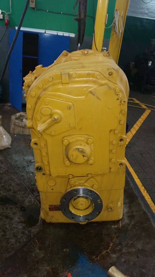 Skrzynia biegów Clark R28000 do Clark R24000, R28000, R32000, R34000, R36000 - Caixa de velocidade por Máquina de construção: foto 2 Skrzynia biegów Clark R28000 do Clark R24000, R28000, R32000, R34000, R36000 - Caixa de velocidade por Máquina de construção: foto 2
