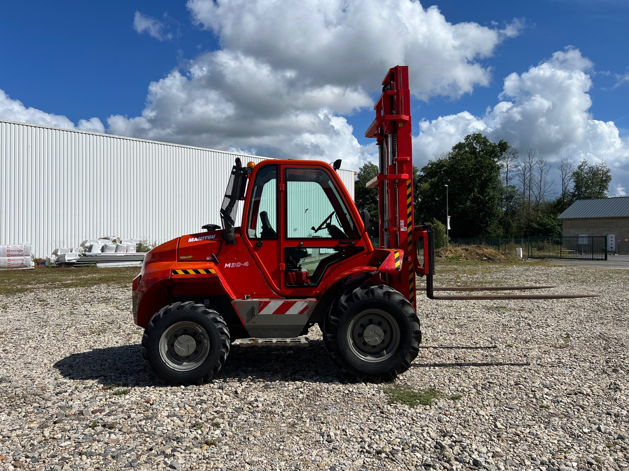 MANITOU M30-4 ST3B - Empilhador todo-o-terreno: foto 2 MANITOU M30-4 ST3B - Empilhador todo-o-terreno: foto 2