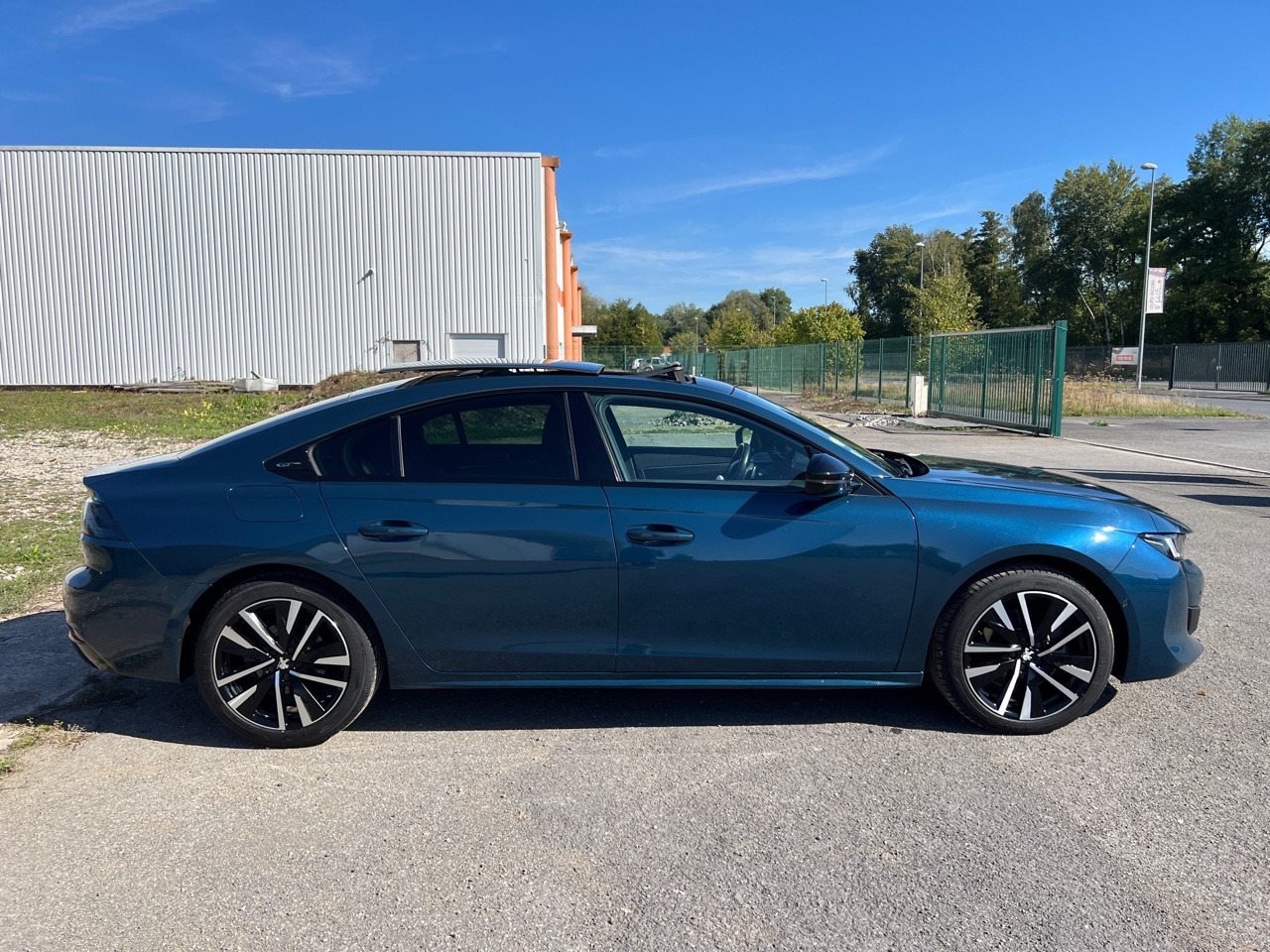 PEUGEOT 508 BlueHDi 180 ch S&S EAT8 GT - Sedan: foto 2 PEUGEOT 508 BlueHDi 180 ch S&S EAT8 GT - Sedan: foto 2