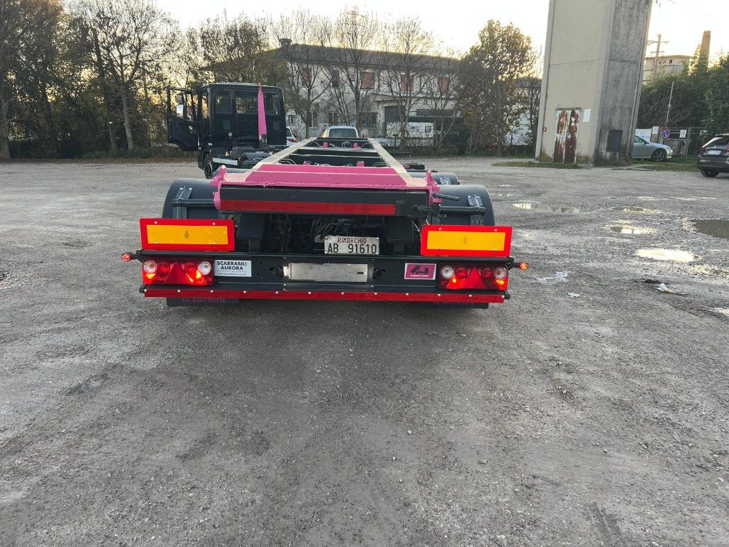 CARDI RIMORCHIO CARDI SCARRABILE RIBALTABILE - Reboque ampliroll/ Multibenne: foto 3 CARDI RIMORCHIO CARDI SCARRABILE RIBALTABILE - Reboque ampliroll/ Multibenne: foto 3