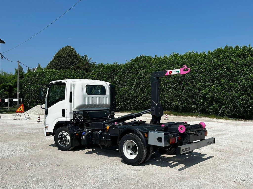 ISUZU P75 NUOVO SCARRABILE - Camião polibenne: foto 5 ISUZU P75 NUOVO SCARRABILE - Camião polibenne: foto 5