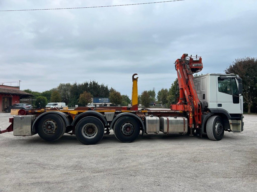 IVECO 260E43 EUROTECH USATO SCARRABILE CON GRU - Camião polibenne: foto 4 IVECO 260E43 EUROTECH USATO SCARRABILE CON GRU - Camião polibenne: foto 4