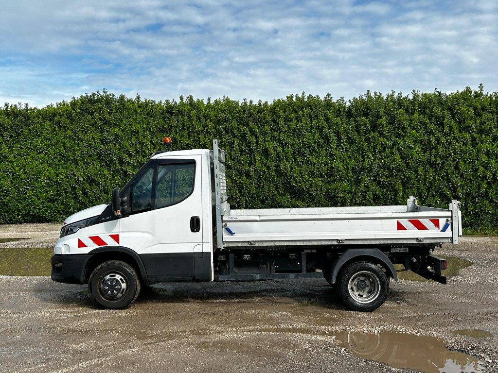 IVECO DAILY 35.140 RIBALTABILE - Carrinha basculante: foto 5 IVECO DAILY 35.140 RIBALTABILE - Carrinha basculante: foto 5
