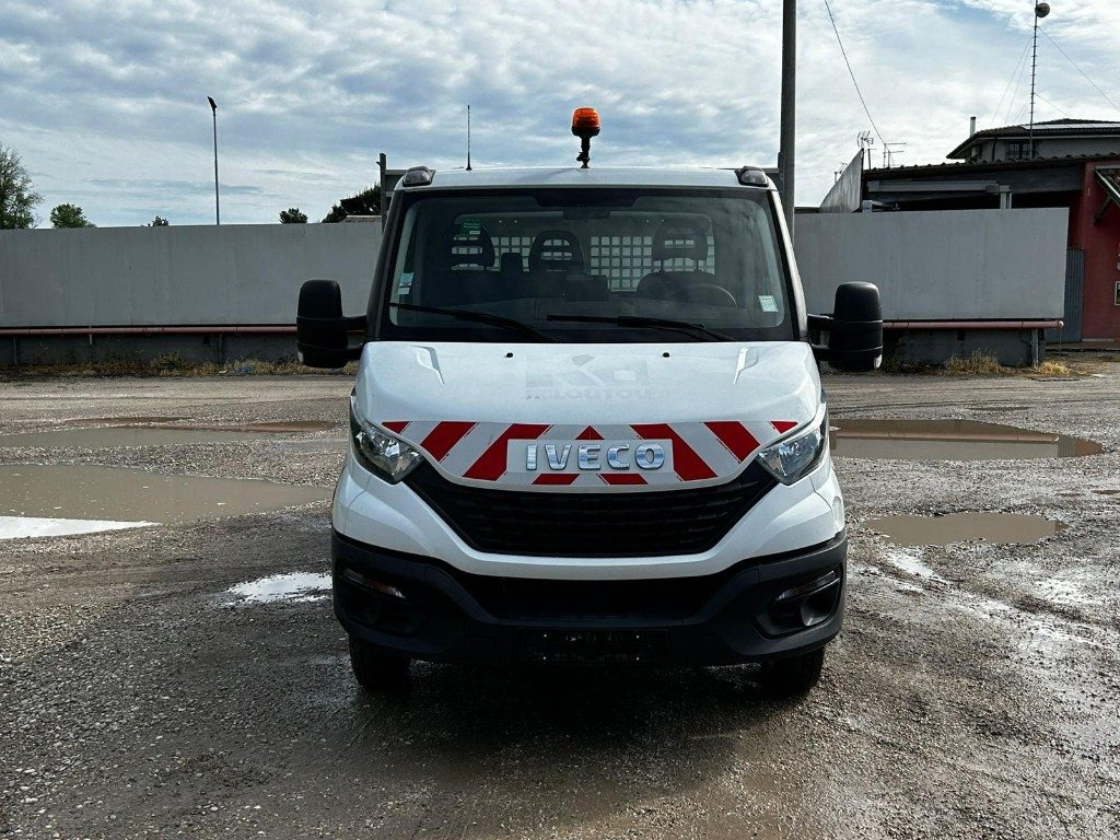 IVECO DAILY 35.140 RIBALTABILE - Carrinha basculante: foto 2 IVECO DAILY 35.140 RIBALTABILE - Carrinha basculante: foto 2