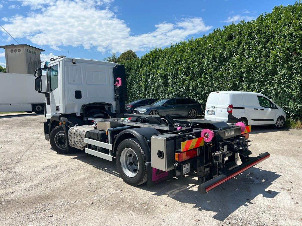 IVECO EUROCARGO 120E28 CON SCARRABILE NUOVO - Camião polibenne: foto 3 IVECO EUROCARGO 120E28 CON SCARRABILE NUOVO - Camião polibenne: foto 3